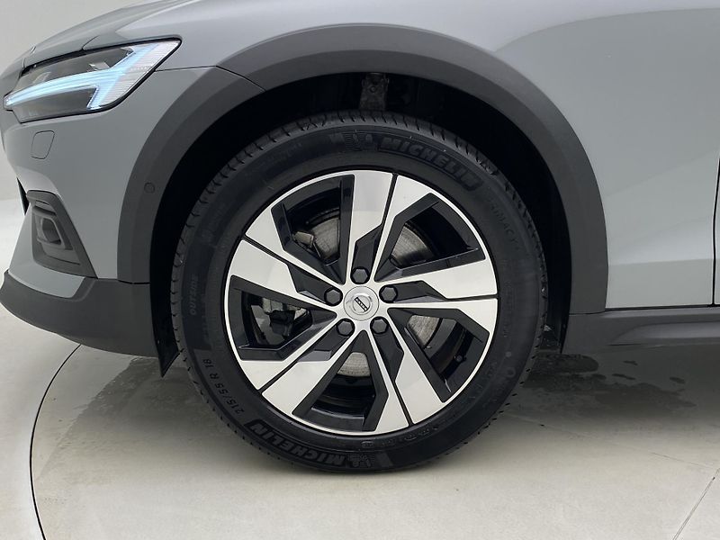 Volvo V60 CC B4 AWD BRIGHT PLUS AUT  - fotka 37 z 59