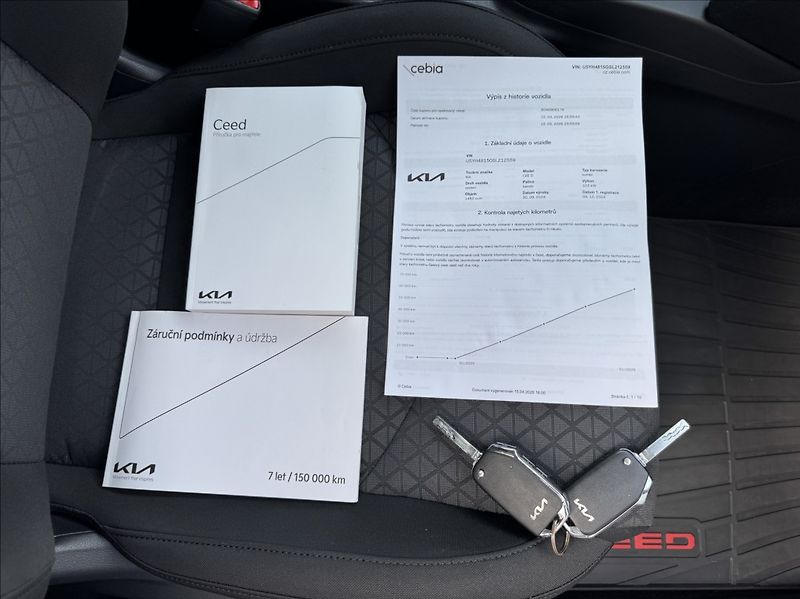 Kia Ceed 1,5 T-GDi Spin DPH 1.maj ČR - fotka 46 z 50