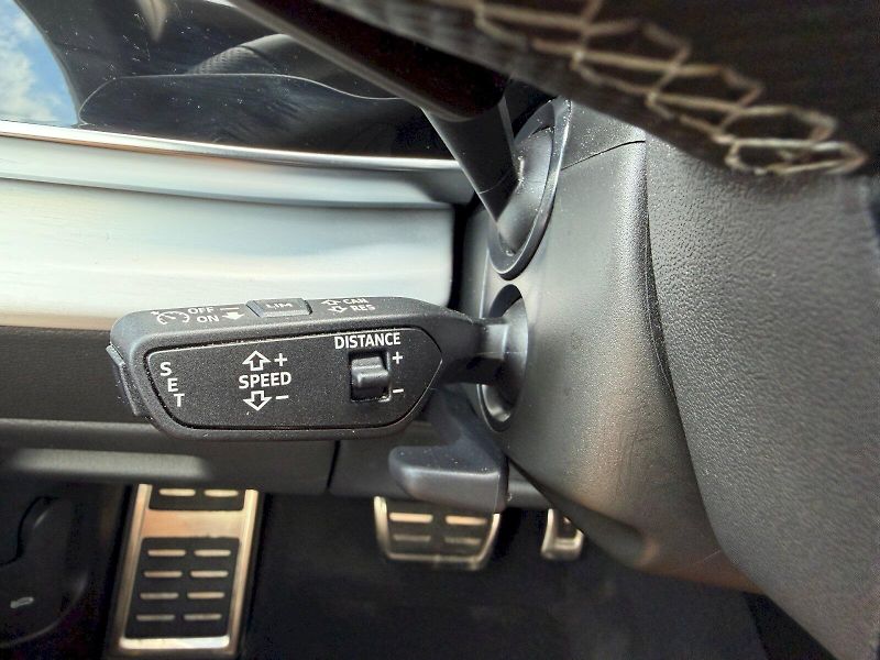 Audi Q8 (2023) 50 TDI 210kW Quattro S-LINE - fotka 13 z 35