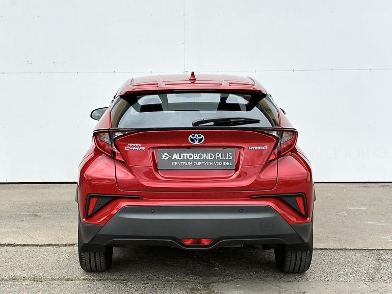Toyota C-HR 1.8 HSD e-CVT 90kW Style - fotka 9 z 20