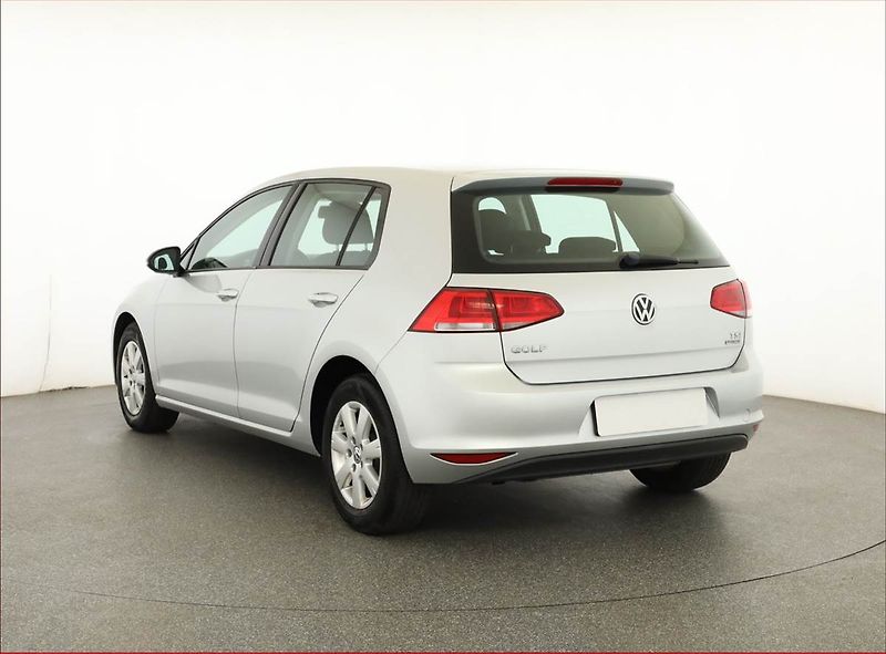 Volkswagen Golf (2014) 1.2 TSI, Serv.kniha - fotka 4 z 13