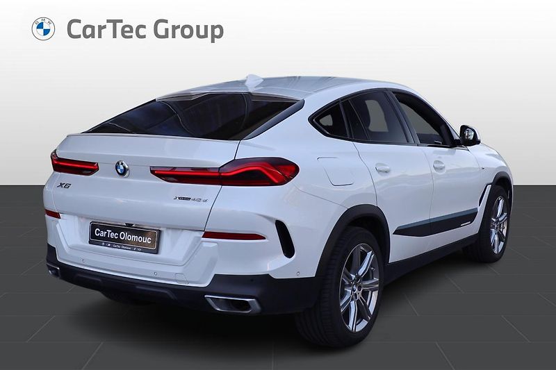 BMW X6 xDrive40d - fotka 5 z 15