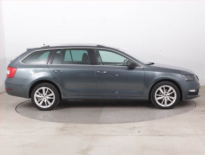 Škoda Octavia (2018) 1.5 TSI, Serv.kniha, Kůže - fotka 6 z 15