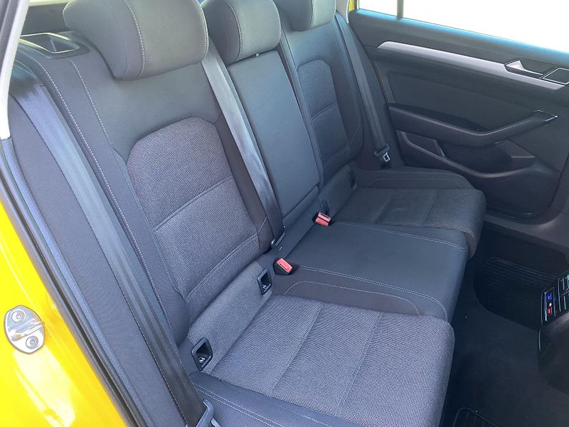 Volkswagen Passat (2019) 2,0 TDi Comfortline  - fotka 18 z 49
