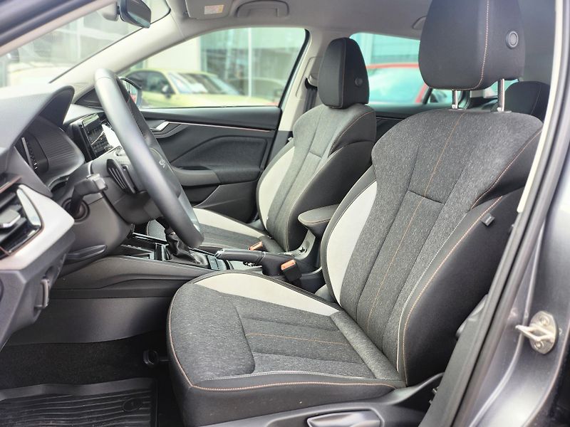 Škoda Scala Top Selection 1.0 TSI 85kW DSG - fotka 10 z 27