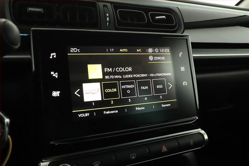 Citroën C3 (2018) 1.2 PureTech, Navi, Tempomat - fotka 11 z 13