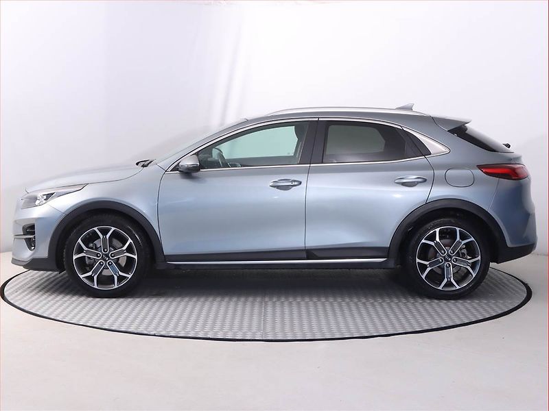 Kia XCeed (2020) 1.4 T-GDI, Automat, Serv.kniha - fotka 3 z 19