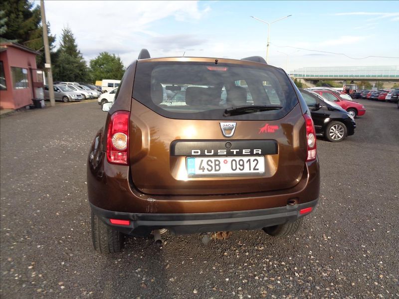 Dacia Duster 1,6 - fotka 7 z 15