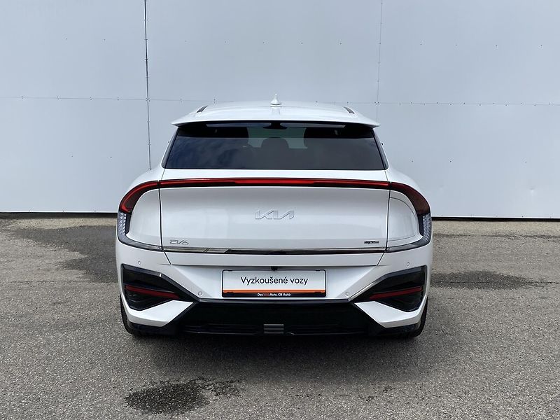 Kia EV6 239 kW / 84 kWh 4x4 GT-Line - fotka 6 z 30