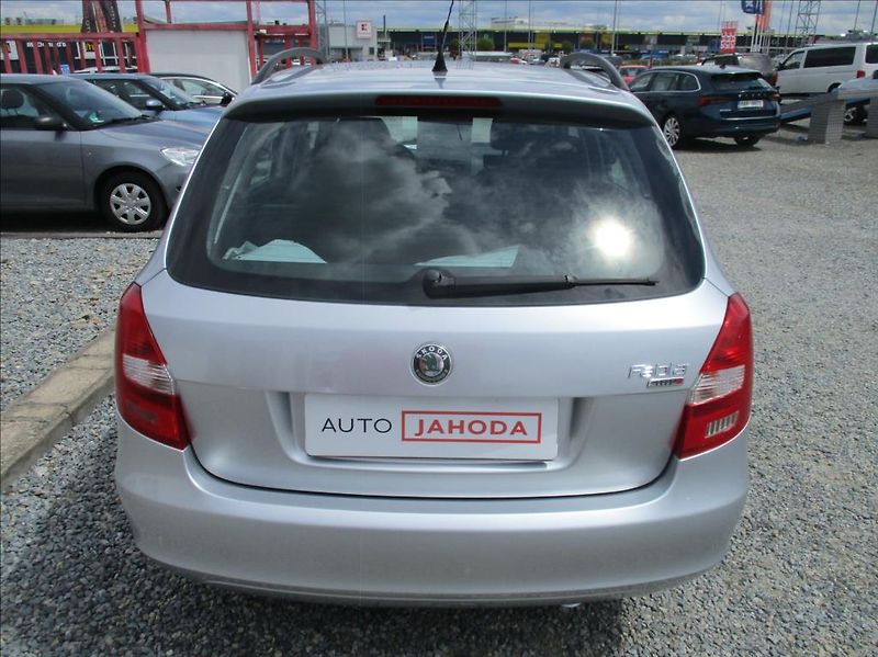 Škoda Fabia 1,2 i, klimatizace, tažné, - fotka 6 z 28