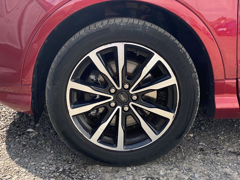 Ford Kuga 2.0TDCi, ČR,ST line, Navi, 4x4 - fotka 9 z 26