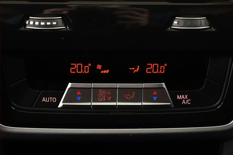 BMW X5 (2023) xDrive30d - fotka 22 z 30