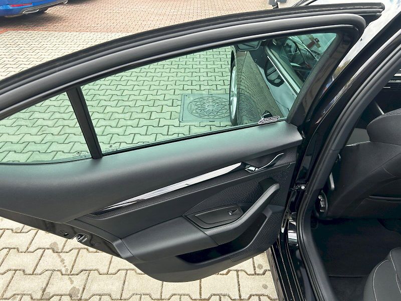 Škoda Octavia (2022) 2.0 TDI 110kW DSG Sportline - fotka 27 z 35