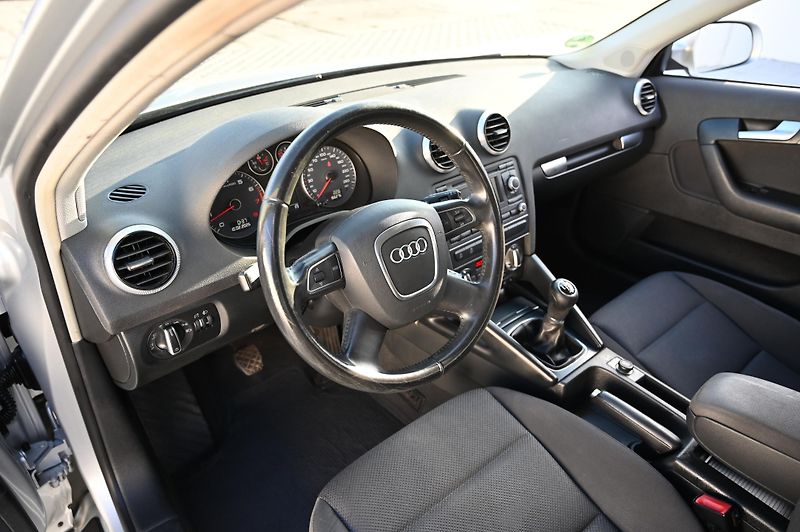 Audi A3 1.4TFSI 92KW Rezervace 6/2011 - fotka 18 z 31