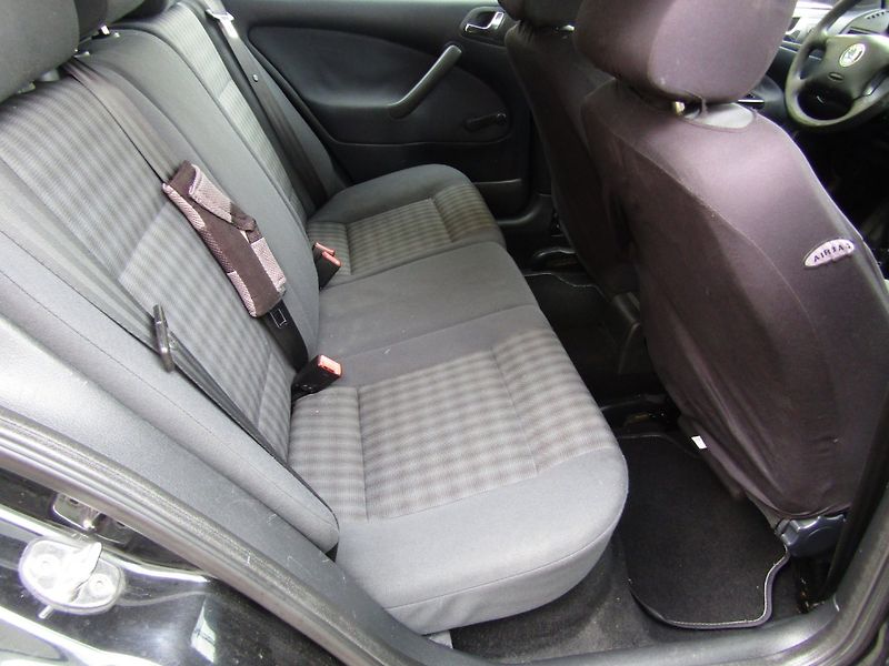 Škoda Octavia (2008) 1.9 TDI 74kW BEZ KOROZE - fotka 24 z 35