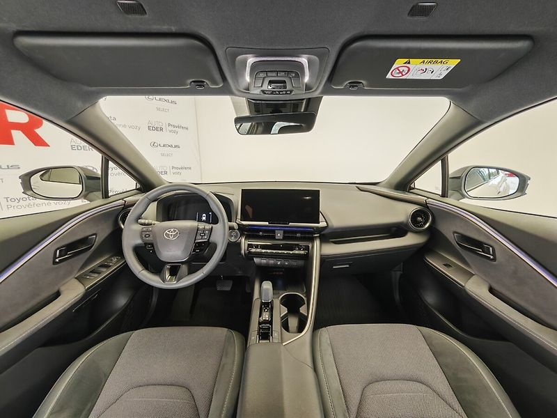 Toyota C-HR 2.0 Hybrid 4x4 Executive - fotka 17 z 44