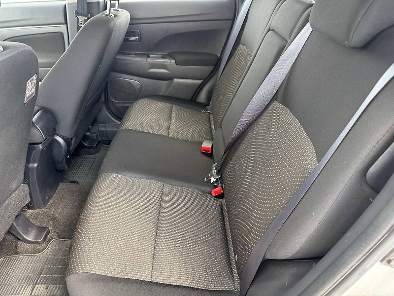 Mitsubishi ASX (2014) 1.6 MIVEC 86 kW Inform - fotka 9 z 21