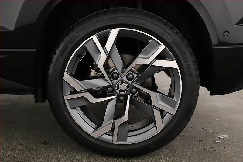 Škoda Karoq (2025) 2.0 TSI - fotka 23 z 25