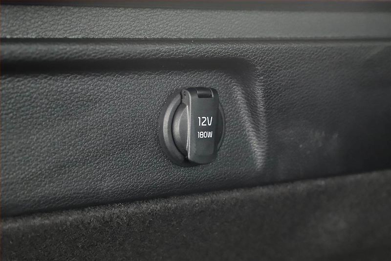 Kia Ceed (2024) 1.5 T-GDI - fotka 10 z 18