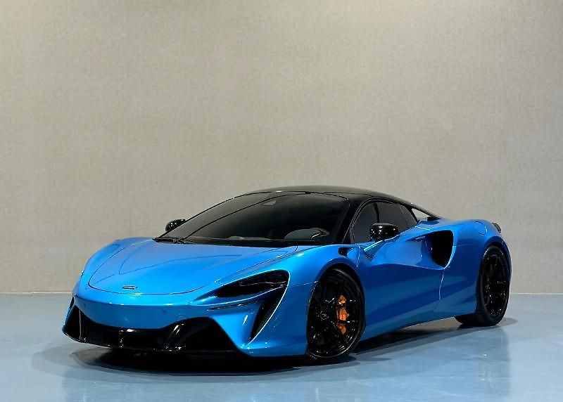 McLaren Ostatní (2023) Hybridní sportovní model - fotka 3 z 15