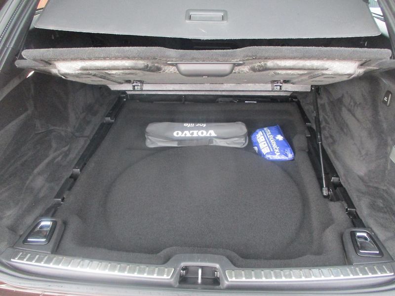 Volvo V90 T6 CROSS COUNTRY PRO 246kW - fotka 15 z 47