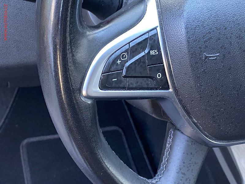 Dacia Duster (2021) 1.0TCe, ČR, Navi, AC, tempo - fotka 13 z 17