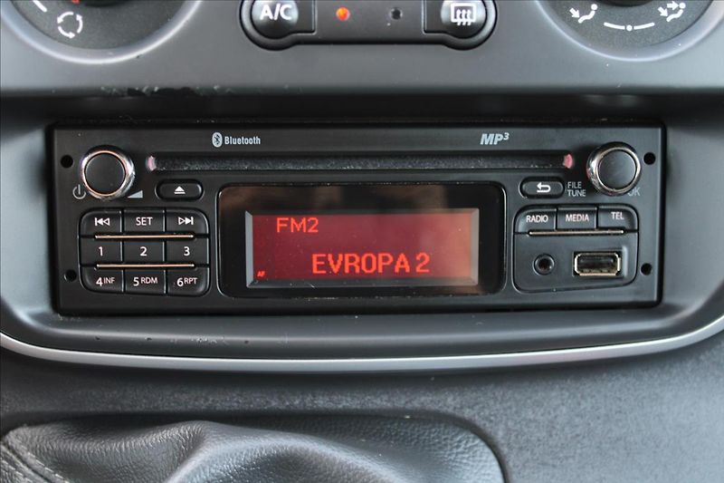 Renault Kangoo 1,5 dCi  ČR,1.MAJITEL,DPH - fotka 11 z 21