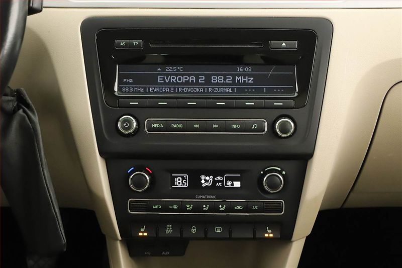 Škoda Rapid (2013) 1.6 TDI, Tempomat - fotka 9 z 13