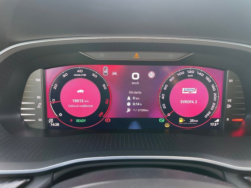 Škoda Octavia (2025) COMBI SPORTLINE 1,5 TSI M-HEV - fotka 26 z 50