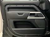 Land Rover Defender 110 D250 X-DYNAMIC HSE 1. maj - náhled 7