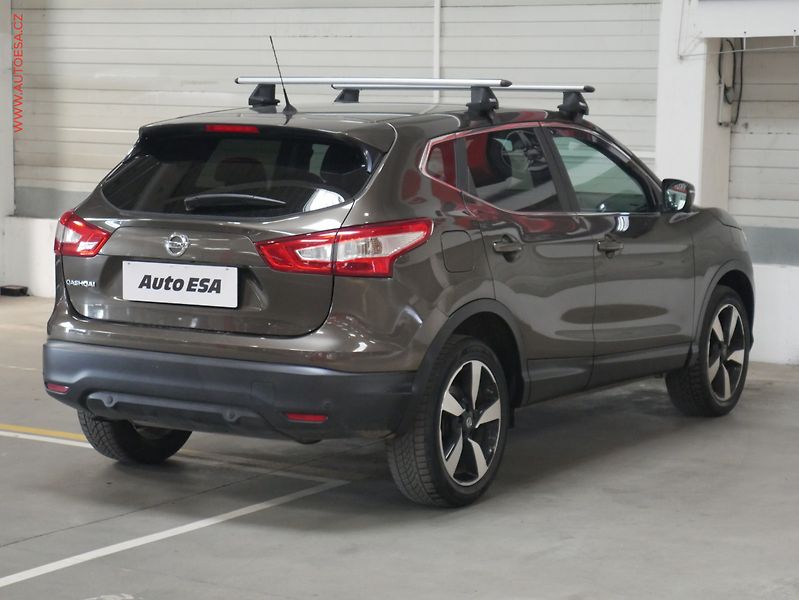 Nissan Qashqai (2016) 1.2DiG-T, AC, temp - fotka 4 z 17