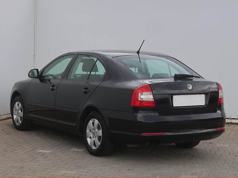 Škoda Octavia (2011) Ambition 1.4 TSI, Serv.kniha - fotka 4 z 13