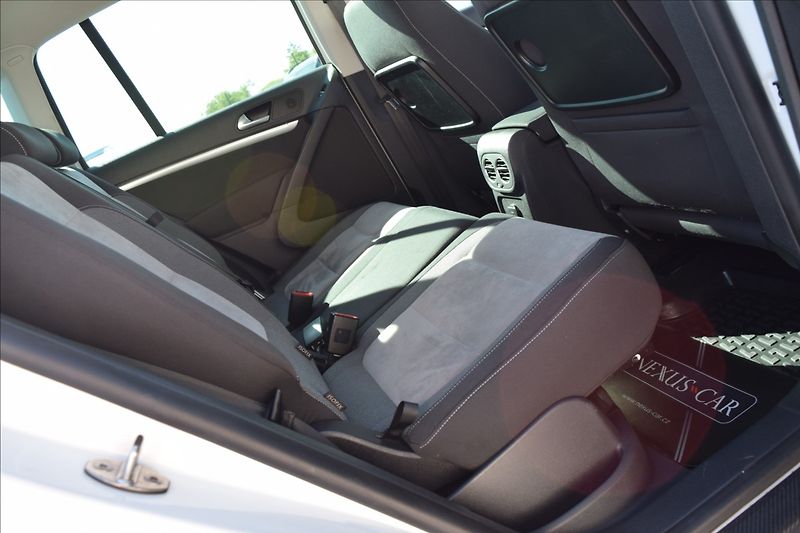 Volkswagen Tiguan 1,4 i 90kw BI-XENON PANORAMA - fotka 43 z 44