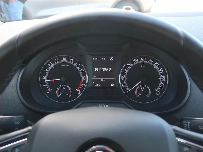Škoda Octavia (2017) 1.6 TDI, Tempomat - fotka 11 z 18