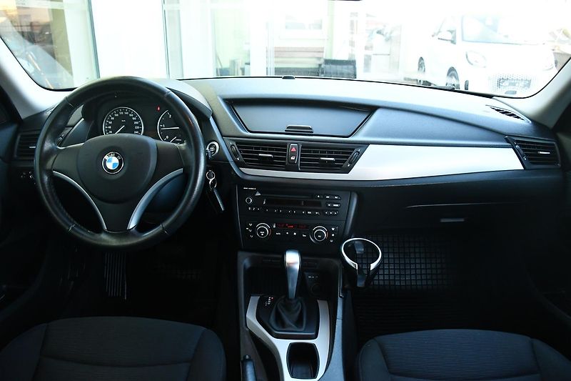 BMW X1 xDrive18d 2xALU - fotka 9 z 37