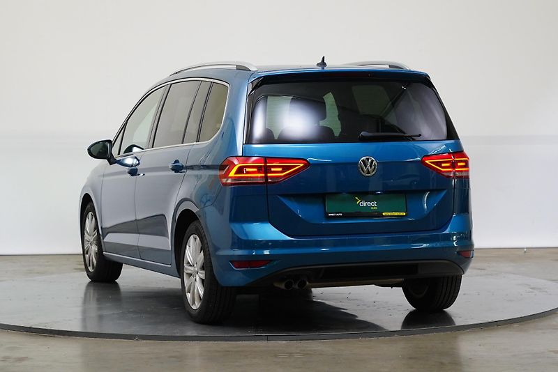 Volkswagen Touran - fotka 4 z 6