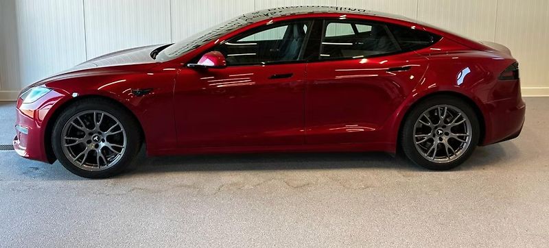 Tesla Model S LR AWD Vzduch Yoke Pano Matrix - fotka 2 z 21