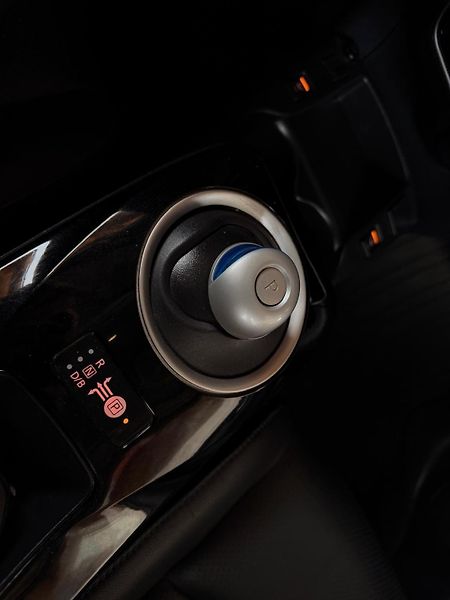 Nissan Leaf Tekna 30 kWh - fotka 21 z 24