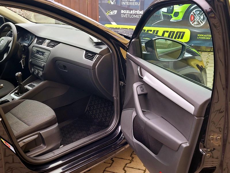 Škoda Octavia 1,4TSi SERV.KNIHA, rozvody     - fotka 26 z 48