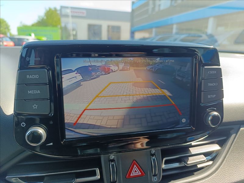 Hyundai i30 1,0 T-GDi, DCT, Automat Smart - fotka 13 z 21