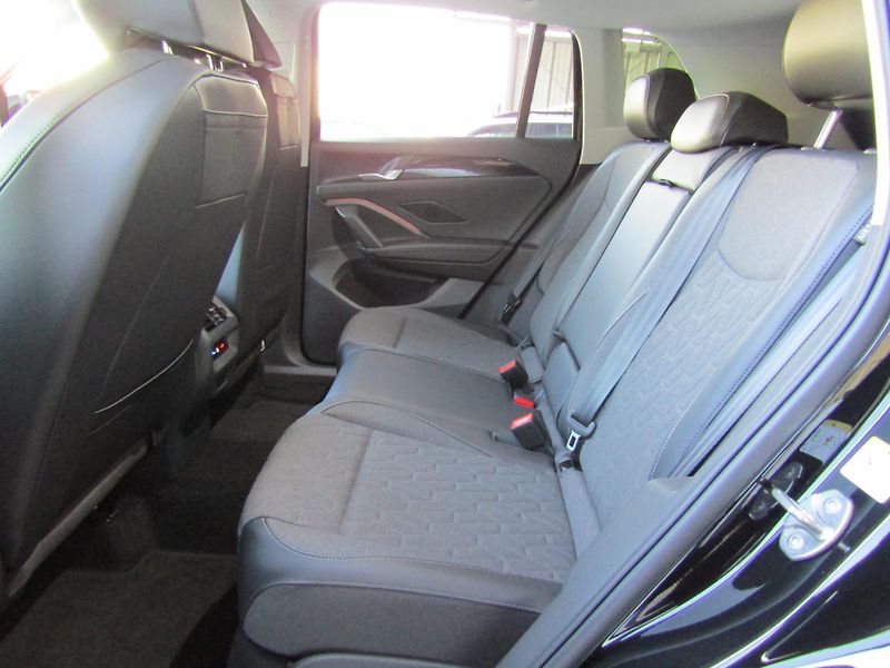 Volkswagen Tiguan (2025) People 1,5 eTSI 110 kW mHEV - fotka 24 z 30