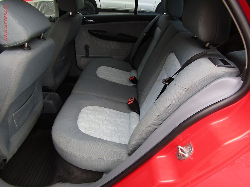 Škoda Fabia (2000) 1.4 i, ČR - fotka 10 z 14