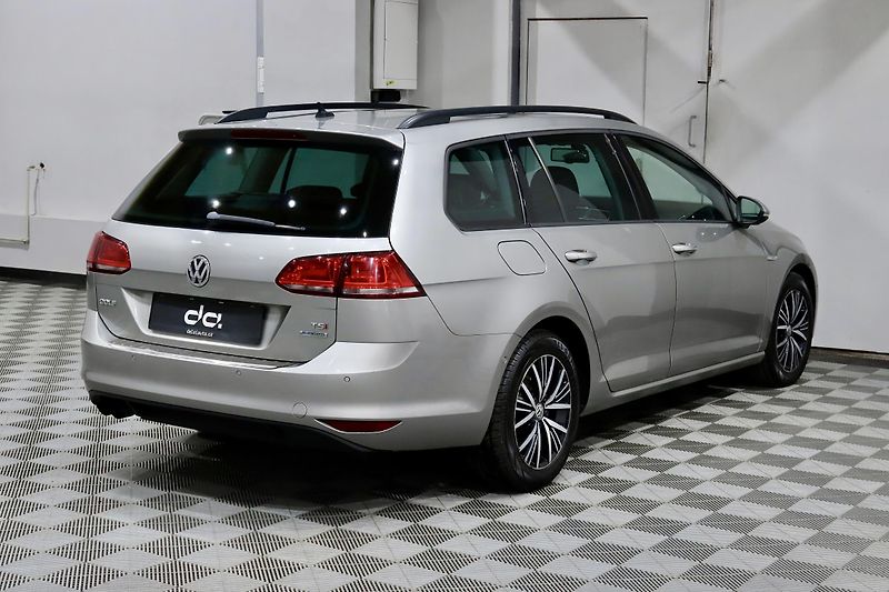 Volkswagen Golf 7 Variant 1.4 TSI 90 kW - fotka 6 z 37