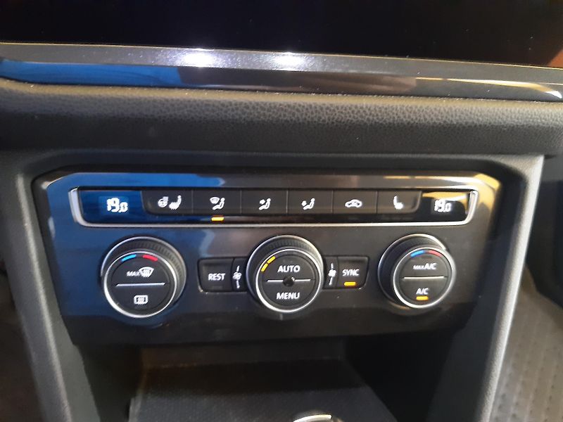 Volkswagen Tiguan Allspace 2.0 TDI 4x4 DSG NAVI LED - fotka 11 z 26