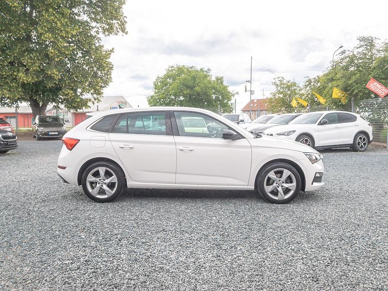 Škoda Scala (2019) ČR 1.6TDI DSG – ČERNÝ STROP - fotka 4 z 46