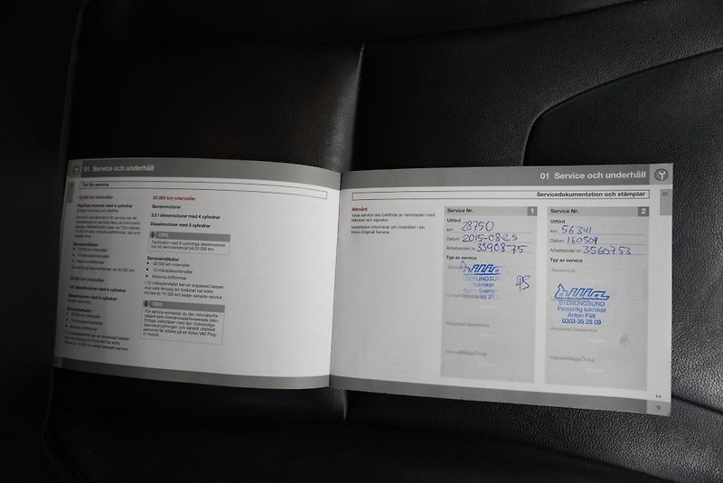 Volvo XC60 (2015) XC60  2,0 D4 AUTOMAT - fotka 28 z 30