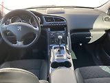 Peugeot 3008 (2016) 1.6 HDi, Allure, AT, panor - náhled 8