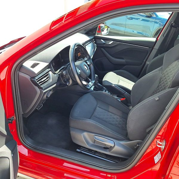 Škoda Kamiq (2021) 1.0 TSI / 81 kW / 7DSG / Style - fotka 26 z 34
