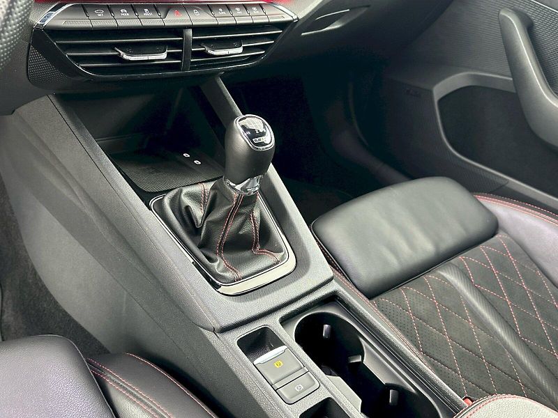Škoda Octavia (2022) Combi 2.0TSI 180kW RS - fotka 25 z 38
