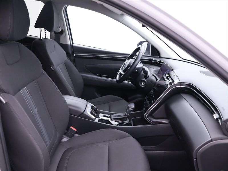 Hyundai Tucson 1,6 T-GDi 110kW Aut. CZ 1.Maj - fotka 10 z 32